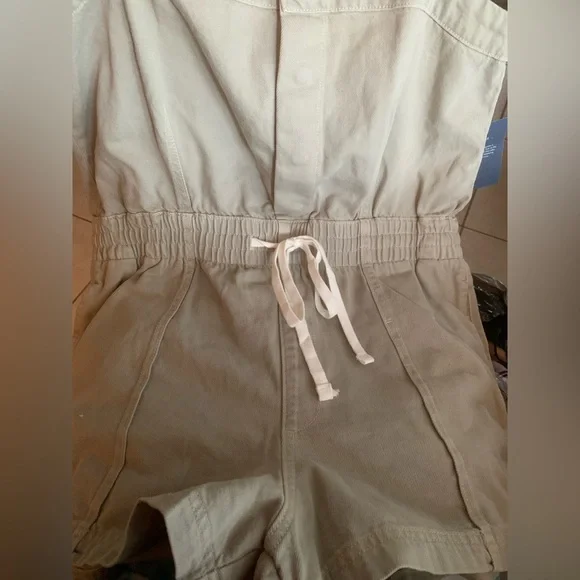 NWT Women’s Universal Thread khaki green denim romper Jumpsuit Drawstring Waist - Picture 6 of 6